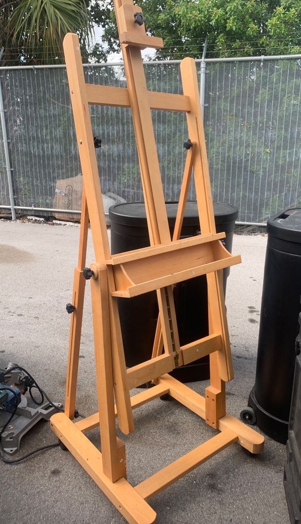 Large easel painting easel for Sale in North Miami Beach, FL OfferUp