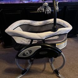Graco DualGlider Swing w/ Music and Timer