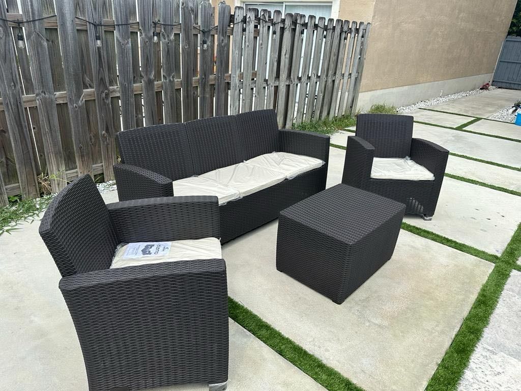 Outdoor Patio Furniture Set