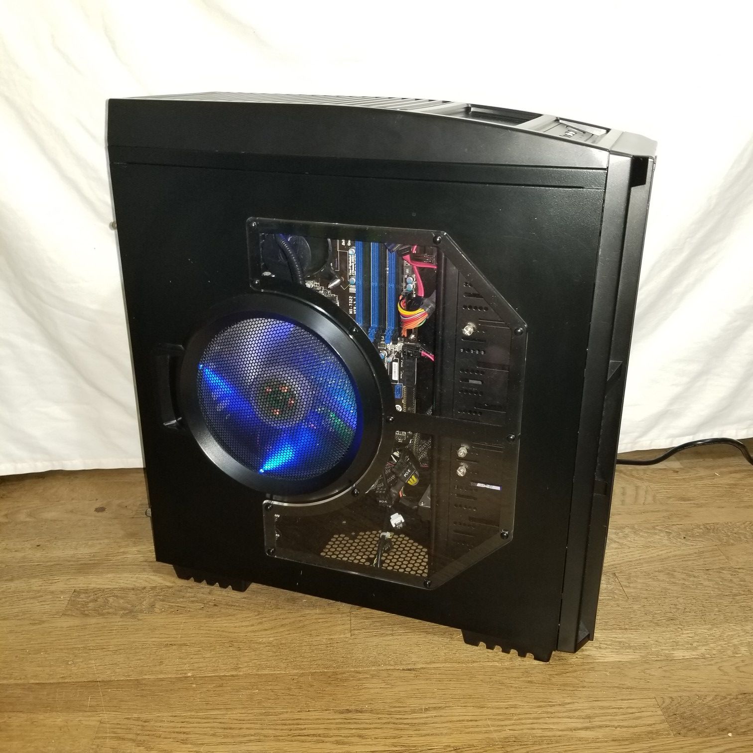 AZZA Solano 1000 Black Steel/Metal mesh Full Tower Computer Case