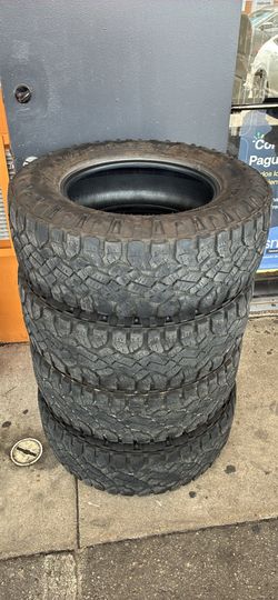 Goodyear wrangler duratrac 275/70r18 tires