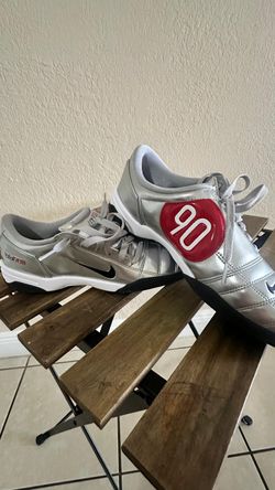 Total 90 SP Color: Metallic Silver/University Red/Black Size: 10 / 10.5