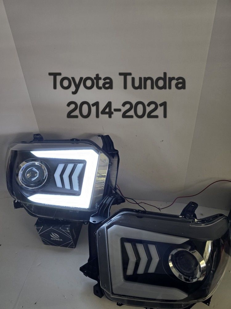 Toyota Tundra 2014-2021 Headlights
