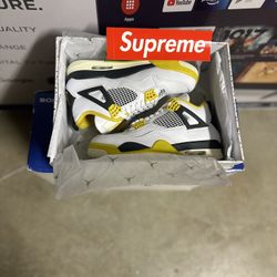 Jordan 4 Yellow
