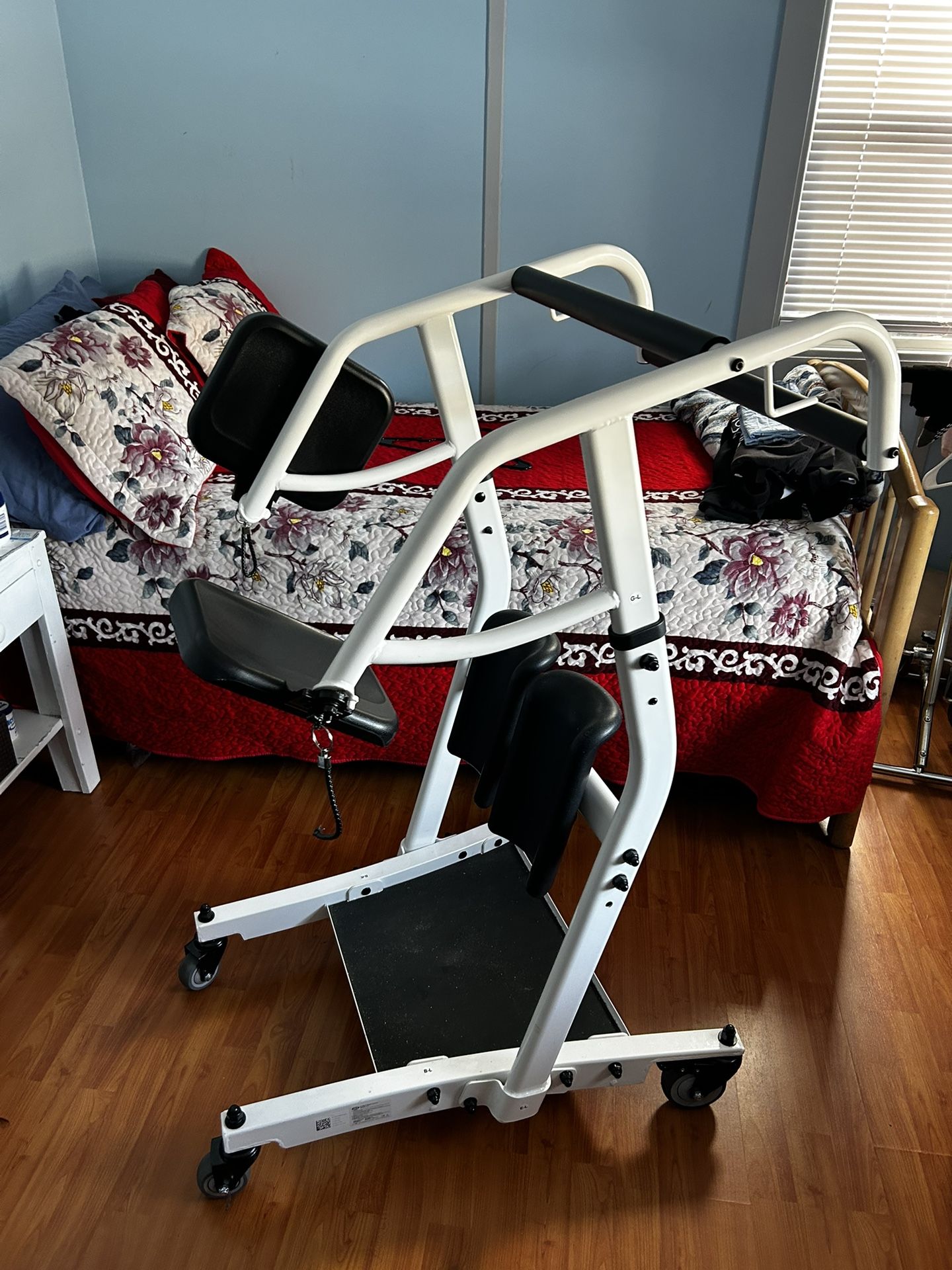 Standing transfer device