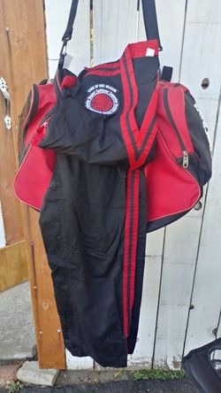 Womans medium Red Dragon uniform
