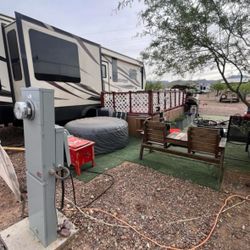 2016 Alpine 5th wheel 3101RL