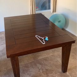 Almost New Kitchen Table 