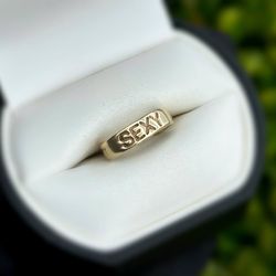 Jewelry 14k solid yellow gold sexy ring sz 1.50