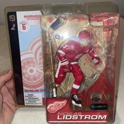 Nicklas Lidstrom Detroit Red Wings McFarlane jersey Chase action figure Nip Nhl
