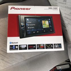 Pioneer Double Din brand new