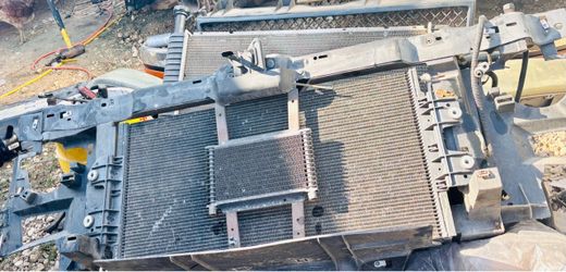 Vehicle Radiator and AC Condenser Assembly