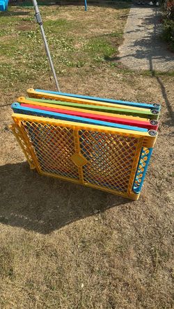 North States Superyard Colorplay 6-Panel Playpen