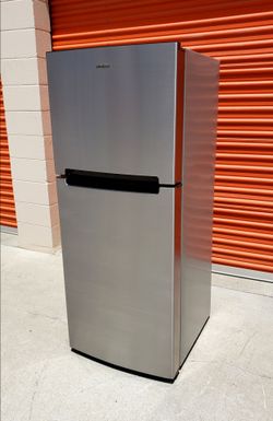 Free Delivery Stainless Steel Top Freezer Refrigerator Whirlpool 11 CuFt Plugged in Running and Cold When U Come to Look Fridge