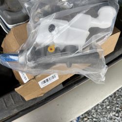 2004 Toyota Corrolla  Master Cylinder 
