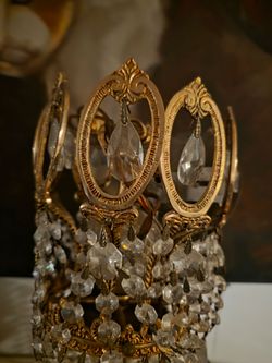 Chandelier antique cut .