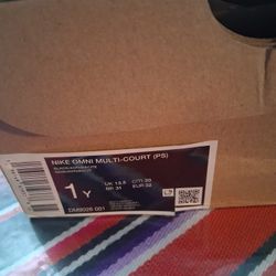 Nike Shoes Size 1 Y