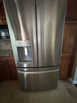GE fridge great condition