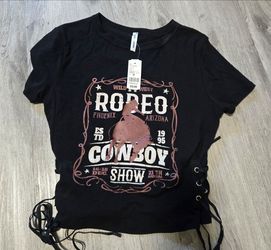 NWT Rodeo Cowboy Graphic Lace-Up Side Top Size M