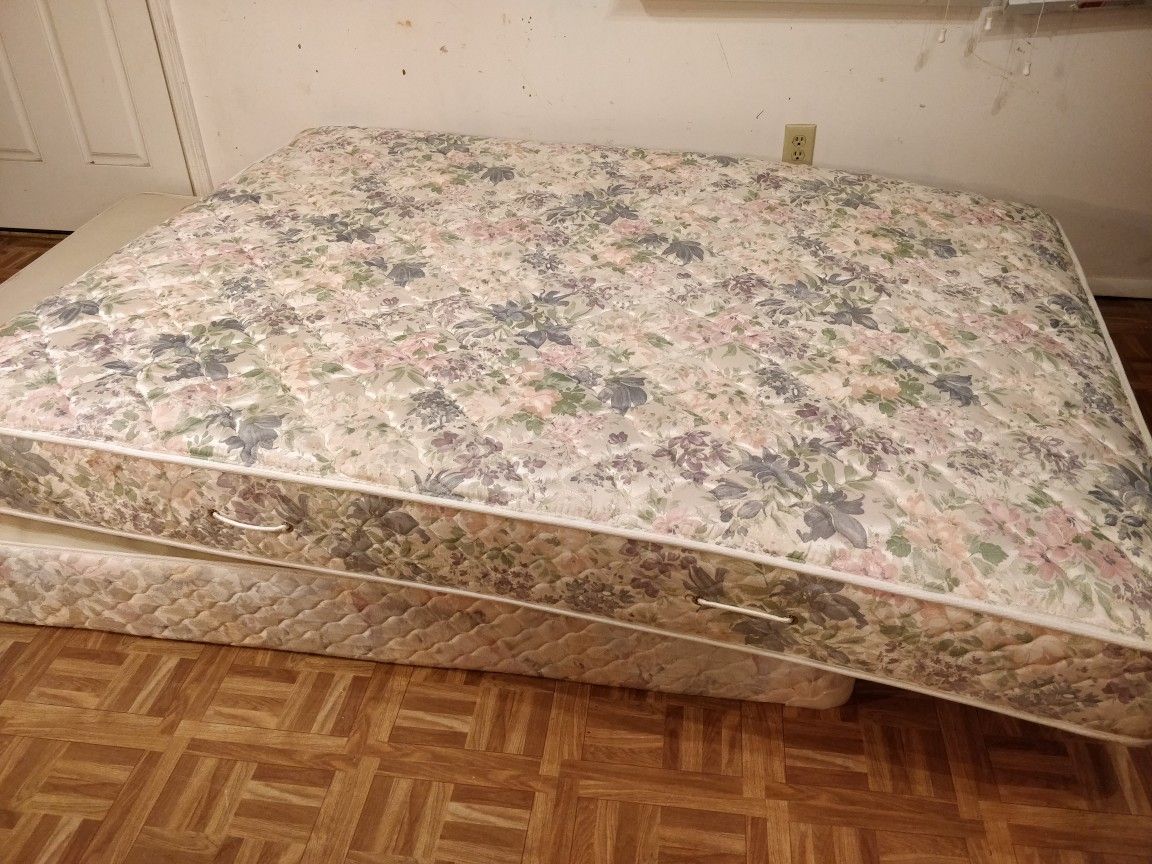 Like new queen mattress and box spring in great condition, lightly used, pet free smoke free.