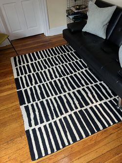 HAND TUFTED WOOL AREA RUG
