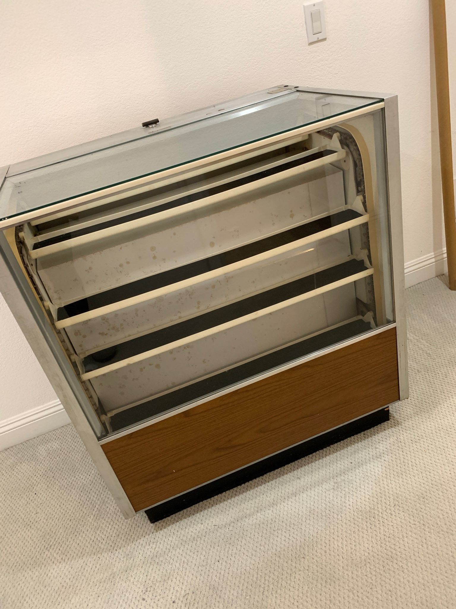 Vintage BERG Selector Rotating Jewelry Display Case