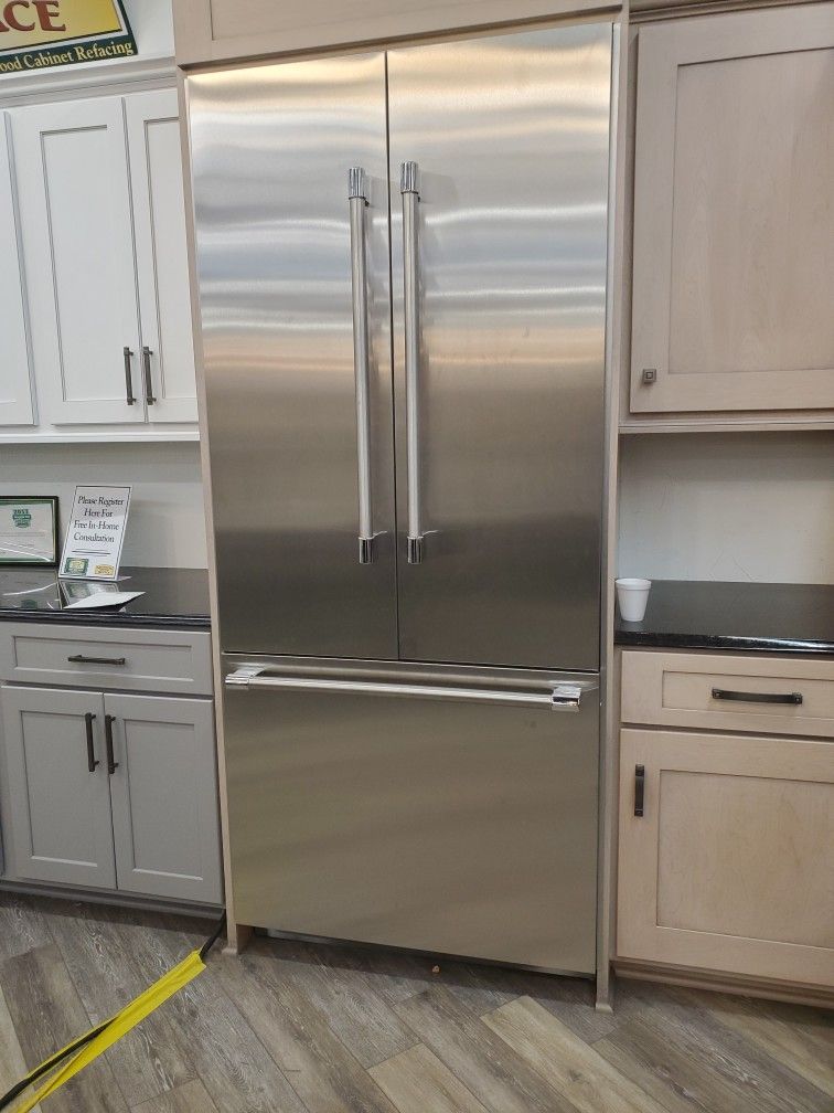 Thermador 36" wide French Door Built in refrigerator for Sale in
