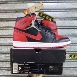 Jordan 1 Black Red 