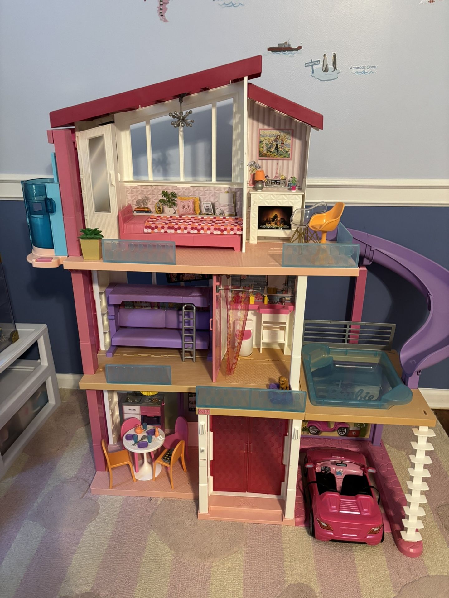 Barbie Dream house 