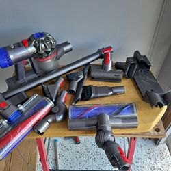 Dyson V8 Vacuum With All Accessories  & Wall Charger.