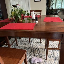 Dining Room Table W/ 8 Chairs 