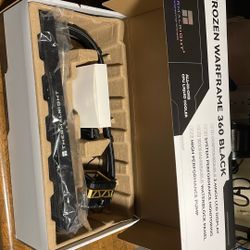 ThermalRight Frozen Warframe 360mm AIO With LCD