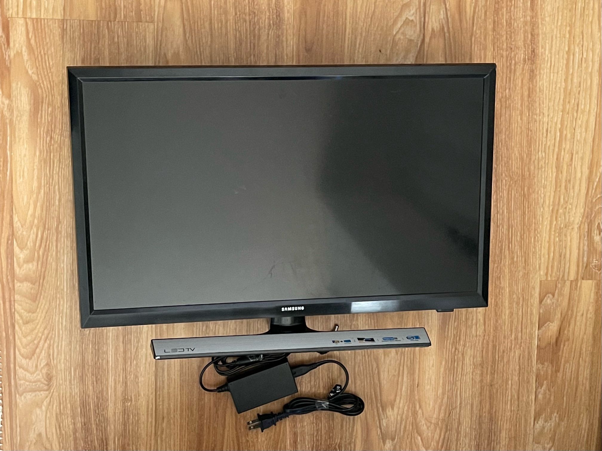 Samsung T24E310ND 23.6" Widescreen LED Backlit TV / Monitor Combo