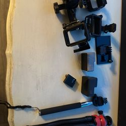 Go Pro Hero 7’s Black  , Go Pro Hero 7 White And Accessories 