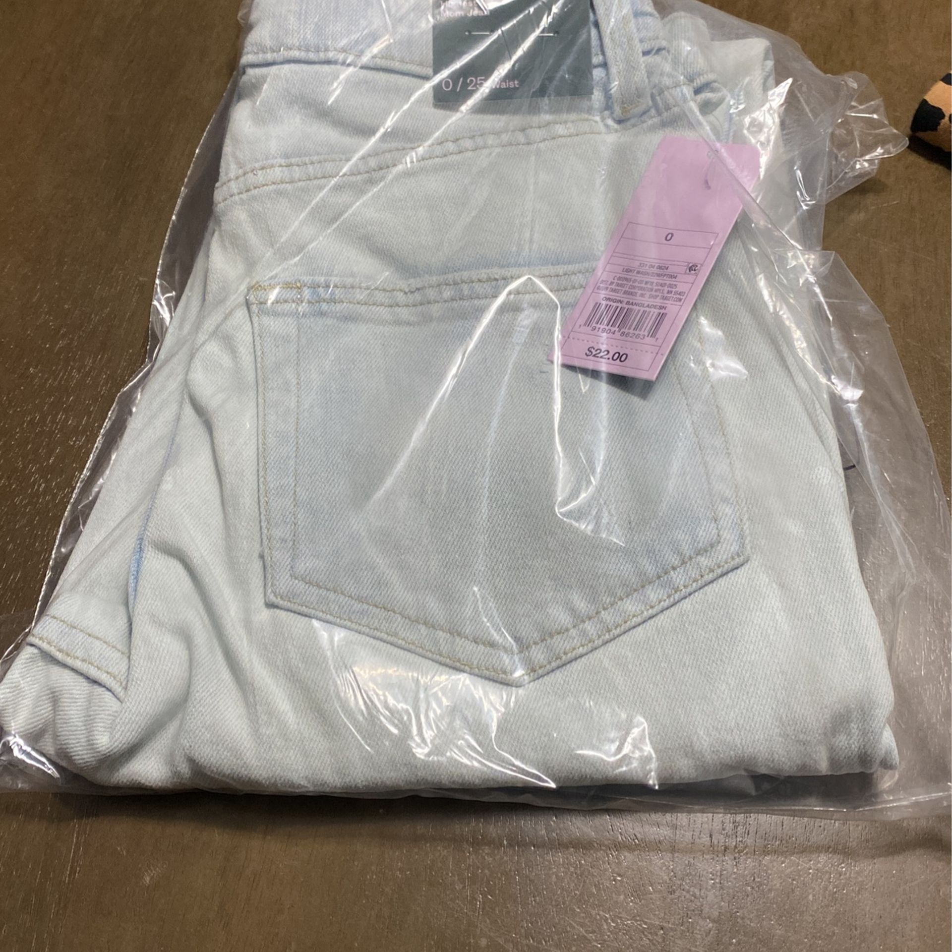 Highest Rise Mom Jean Light Wash
