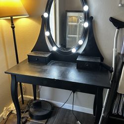 Vanity with Dimmer Lights
