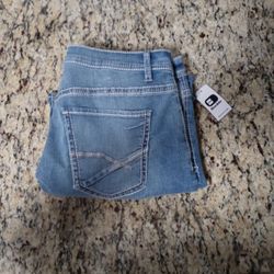 Brand new with tags Buckle Derek size 34x30 in mens light to dark stonwash