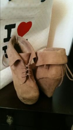 Wedges booties