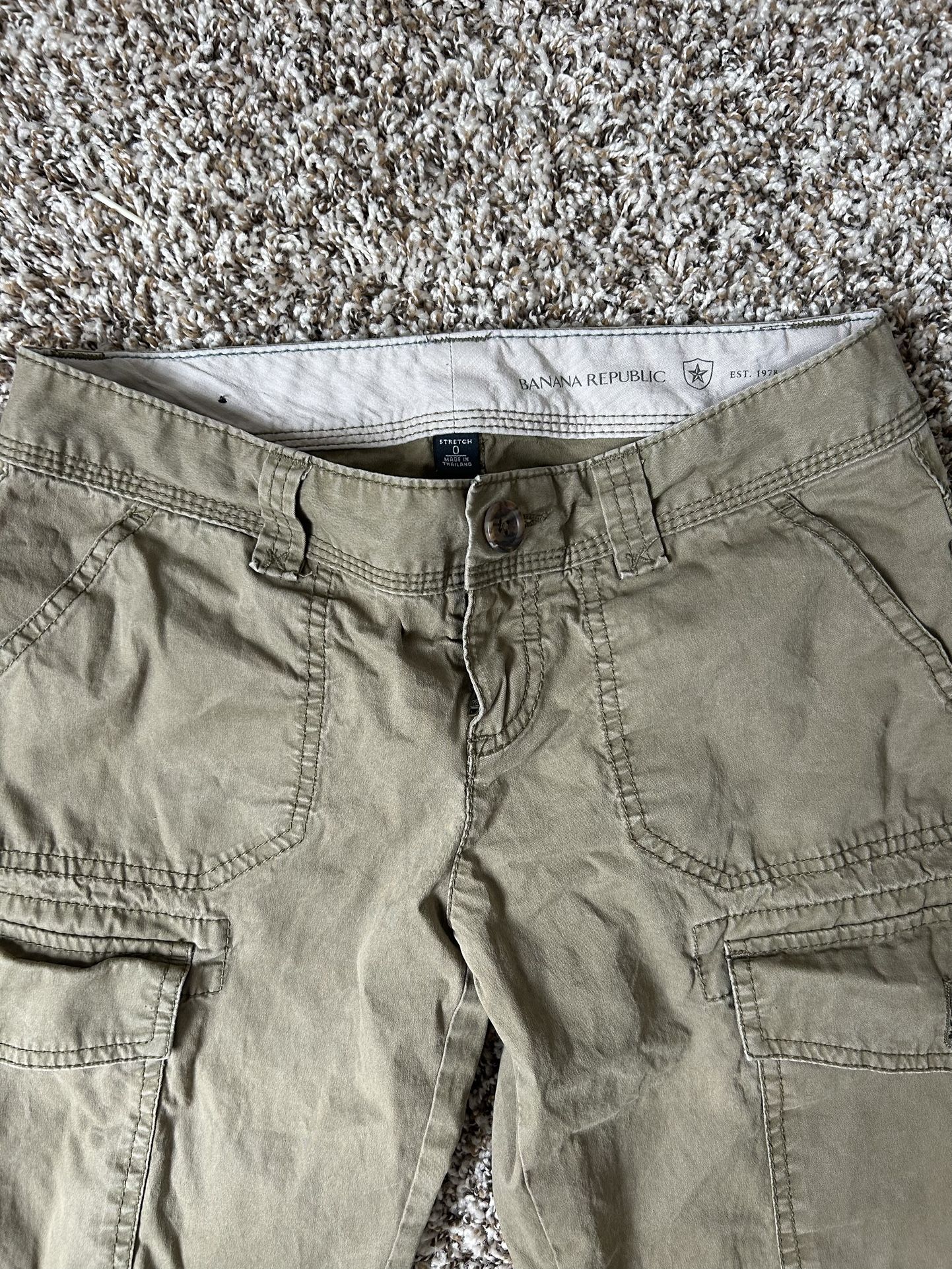 Banana Republic Women's Khaki Cargo Pants