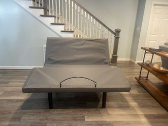 Queen Saatva Adjustable Bed Frame 