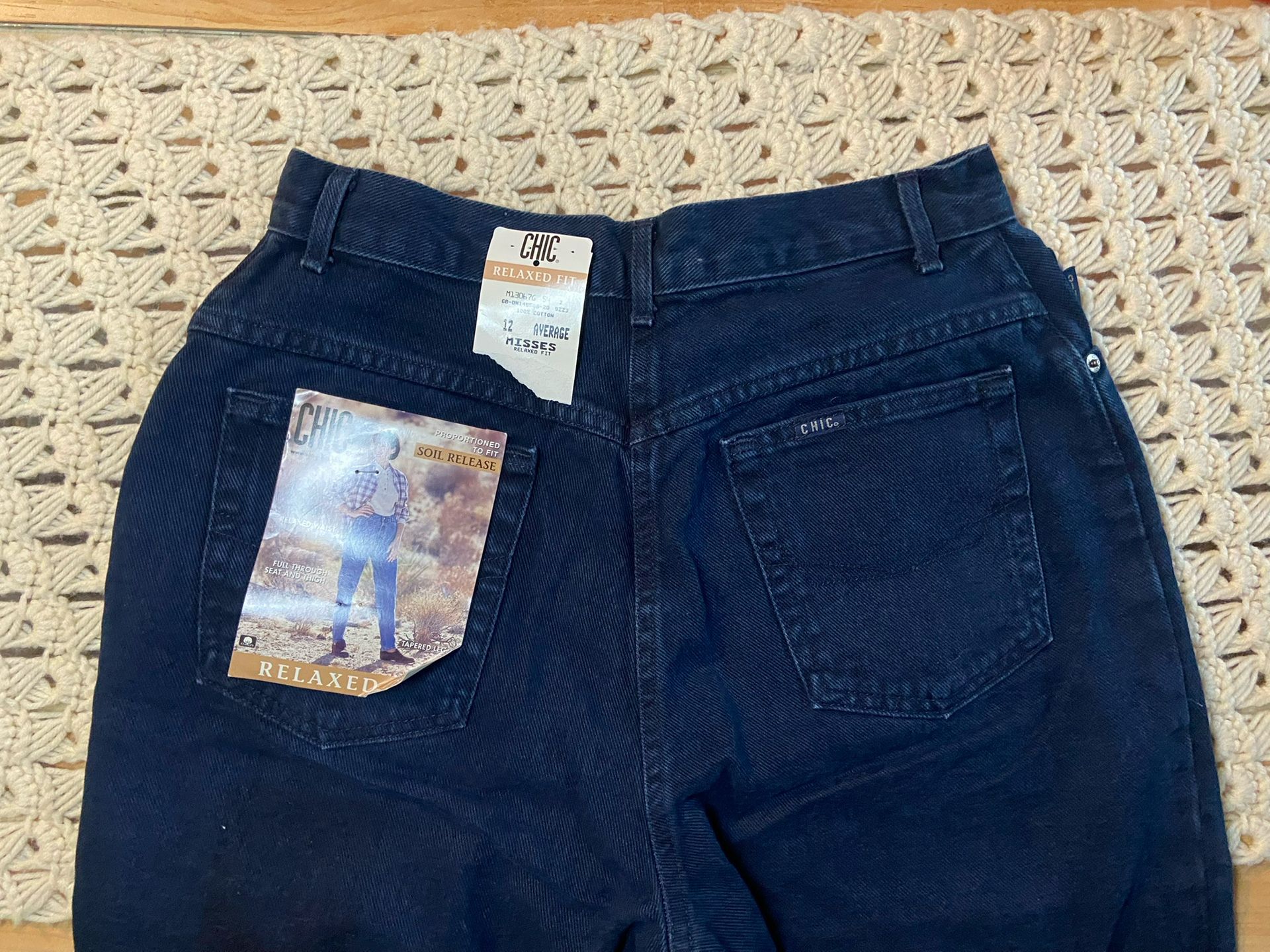 Vintage Chic Dark Blue Jeans