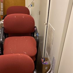 8 Office Chairs Or Media Room