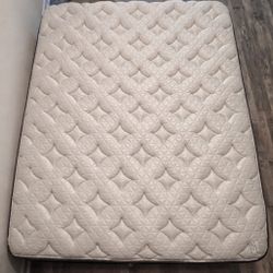 Helix Luxe Midnight Queen Mattress