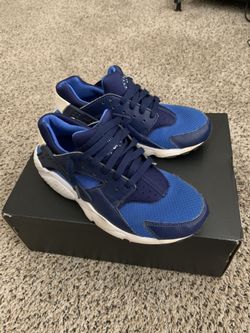 Boys huaraches size 6