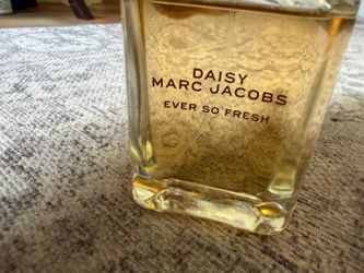 Perfume Daisy Marc Jacobs Ever So Fresh 75 ml ( no box)