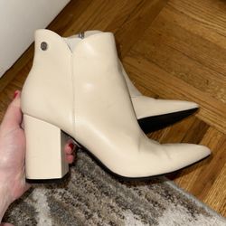 Women’s Boots Size 8