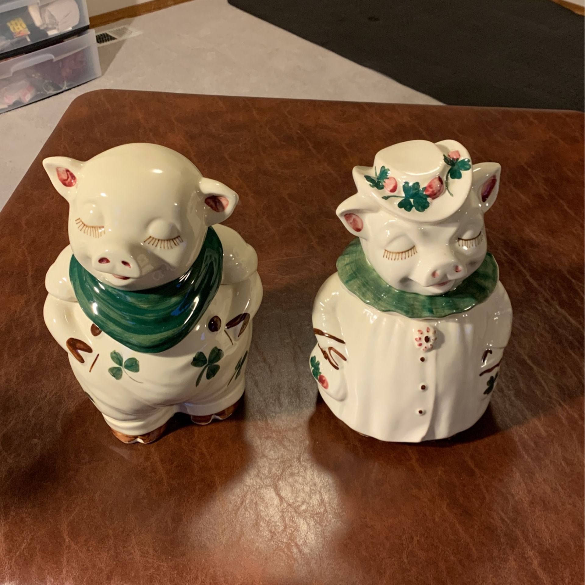 Vintage 1940’s Shawnee - Winnie & Smiley Pig Cookie Jars