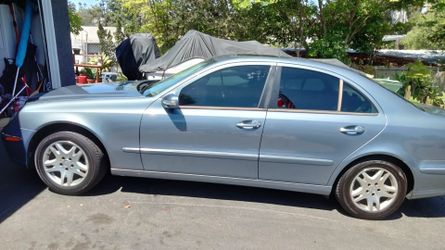 Mercedes E320