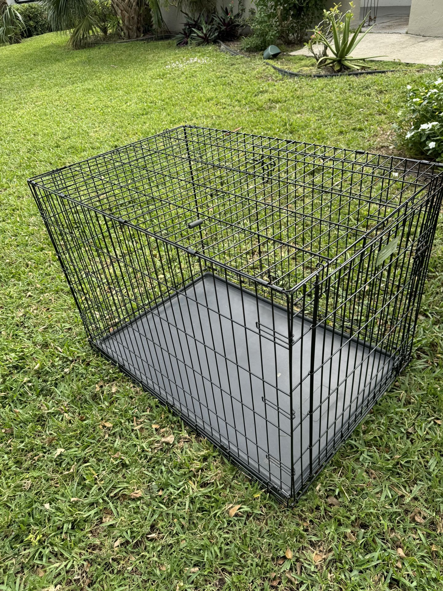 Metal Dog Kennel