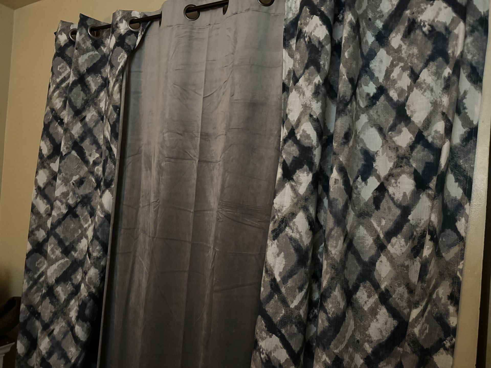 4 Curtain Panels